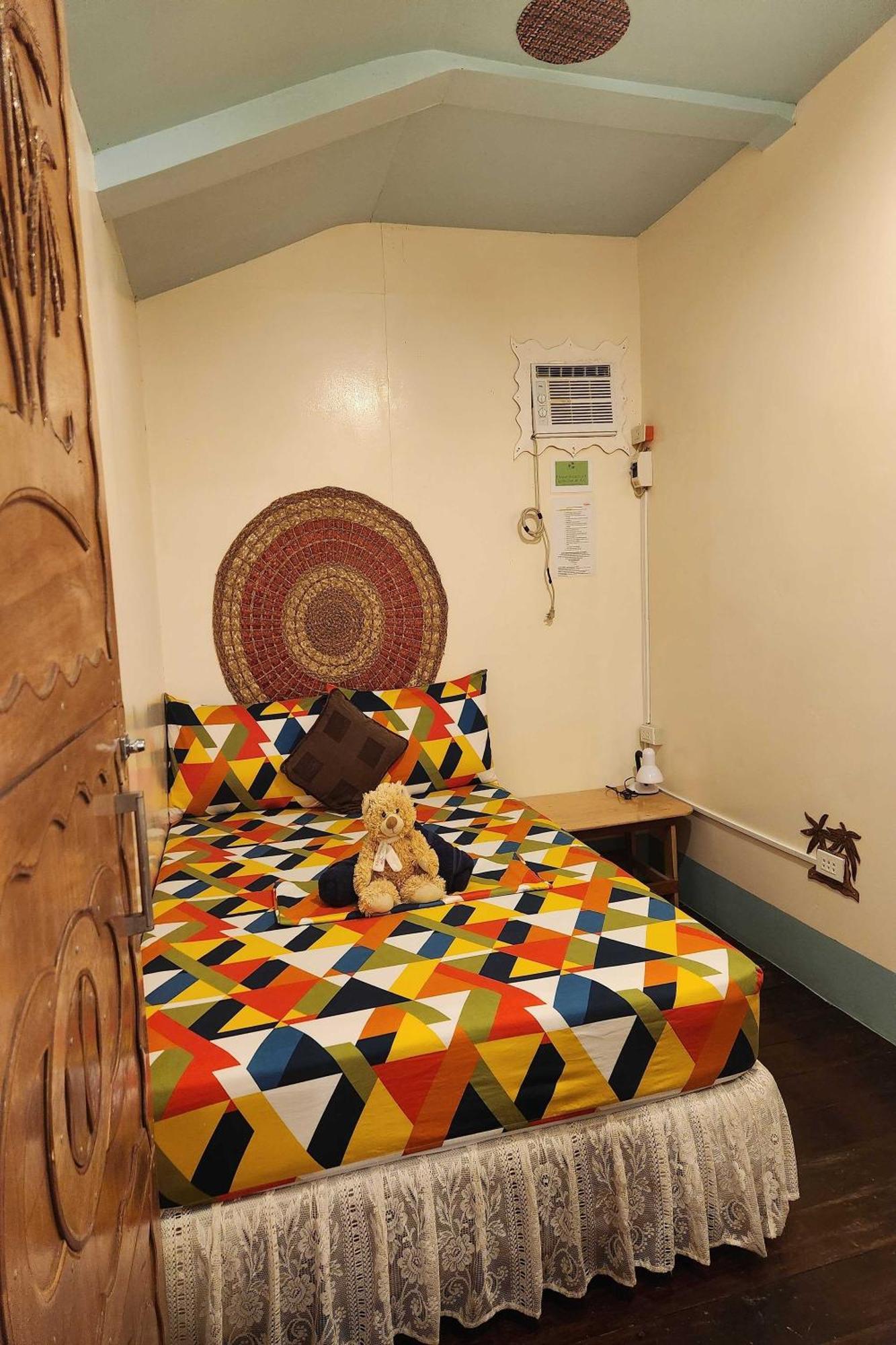 Balai Vivencio Hostel Puerto Princesa Buitenkant foto